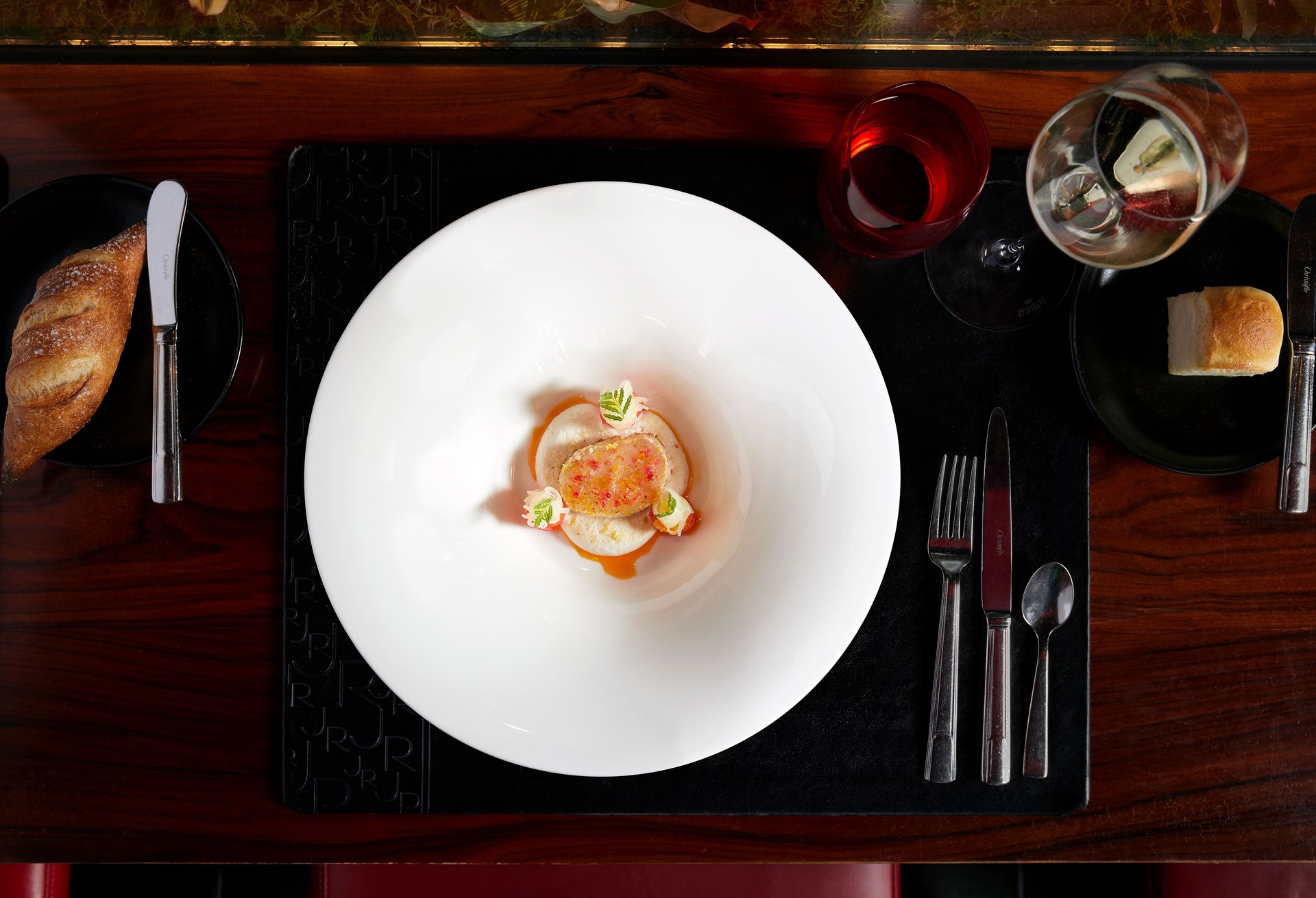 LE HAMACHI MARINÉ - Marinated Japanese hamachi, toasted almond emulsion, winter citrus (Antonio Cuellar Photography) (3) (1) (1)